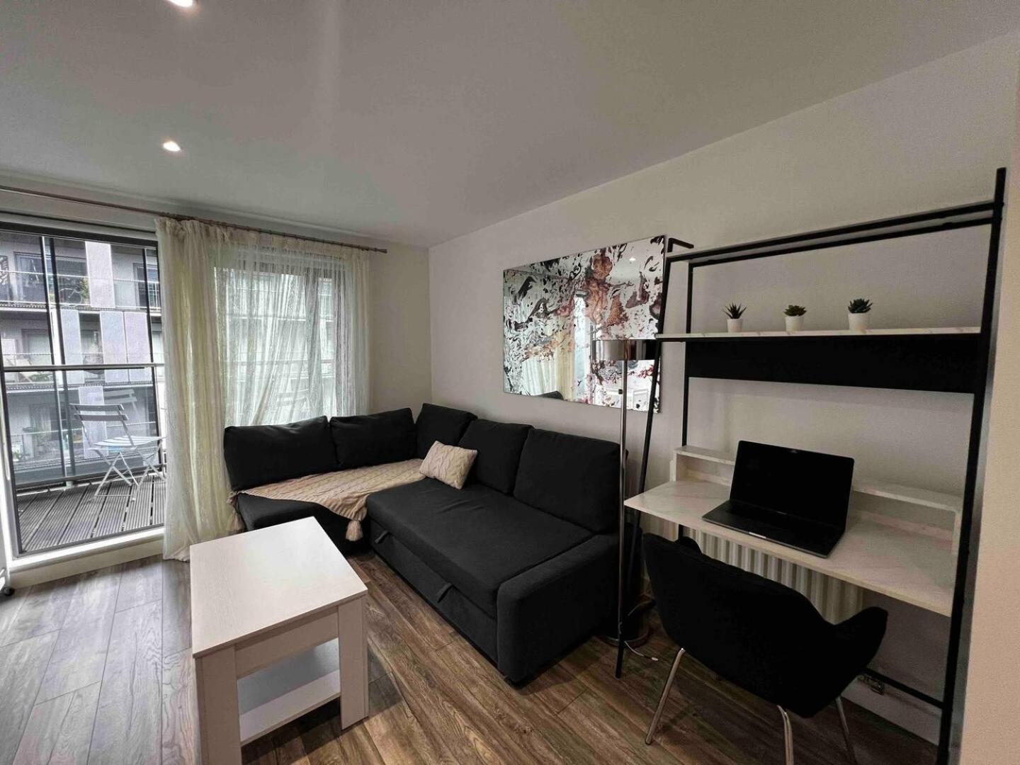 Апартаменты Stylish 1-Bed Flat With Sofa-Bed In Лондон Экстерьер фото